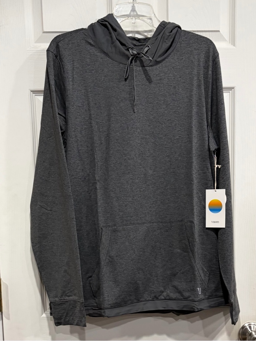 Vuori Men's Medium Sunday Element Hoodie Charcoal Heather Grey NWT 4-Way Stretch